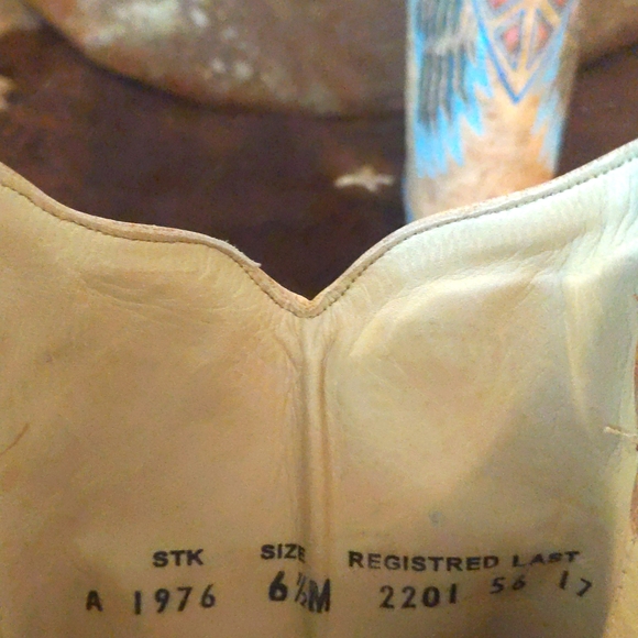 CORRAL A1976 distressed tan winged hearts & peace cowgirl western boots sz 6.5 - Picture 15 of 16